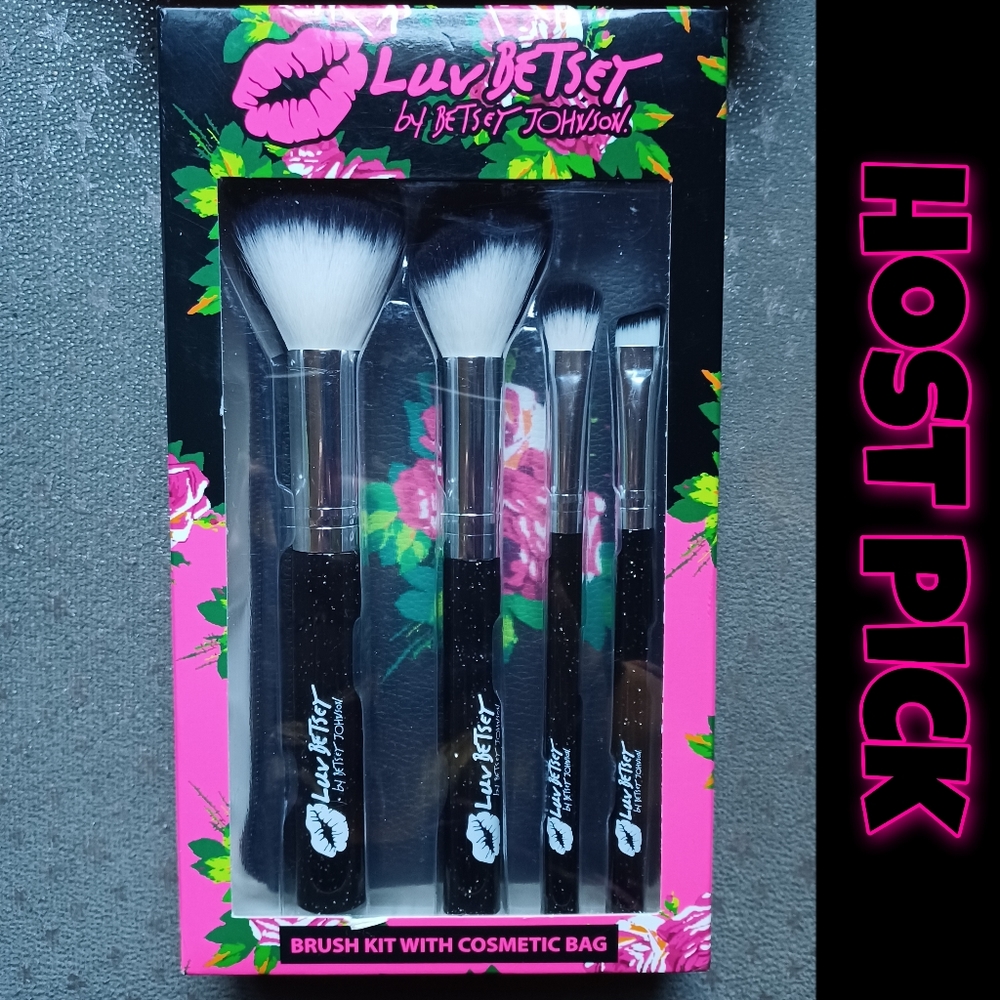 🎉 Host pick🎉Betsey Johnson black glitter makeup brushes with makeup bag
